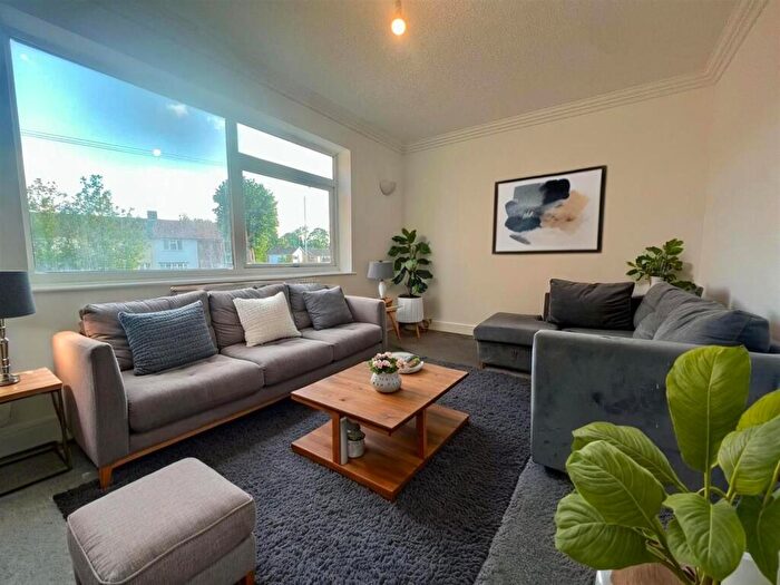 2 Bedroom Apartment To Rent In Hamilton Court, London Road, Oadby, Leicester, LE2