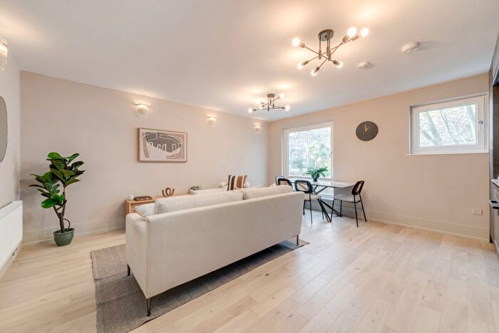 1 Bedroom Flat For Sale In Lonsdale Place, Barnsbury, N1