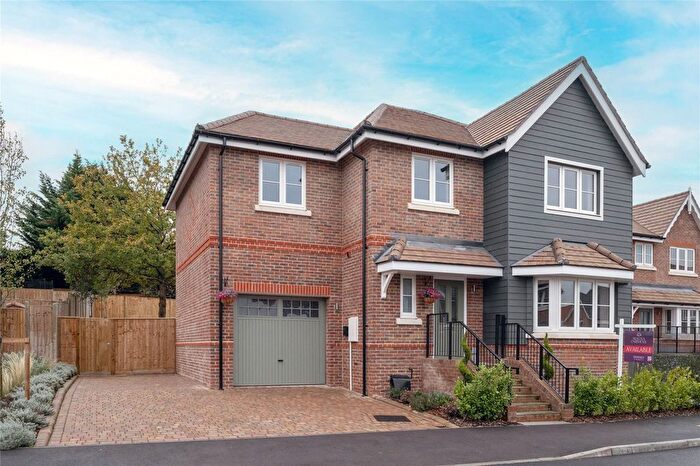 4 Bedroom Detached House For Sale In Leopard Lane, Purley On Thames, Reading, RG8