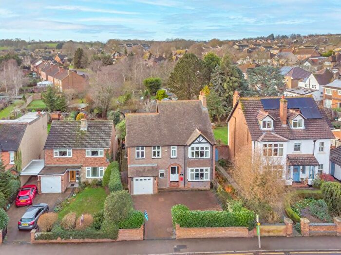 4 Bedroom Detached House For Sale In Southcourt Road, Leighton Buzzard, LU7