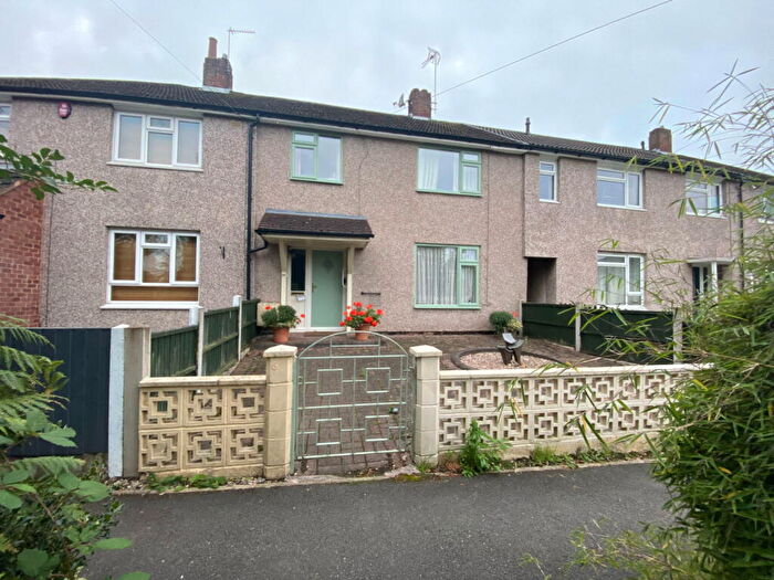 3 Bedroom Terraced House For Sale In Calgary Crescent, Burton-on-trent, DE15
