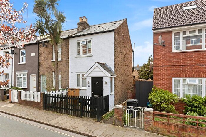 2 Bedroom End Of Terrace House For Sale In Derby Road, East Sheen, SW14
