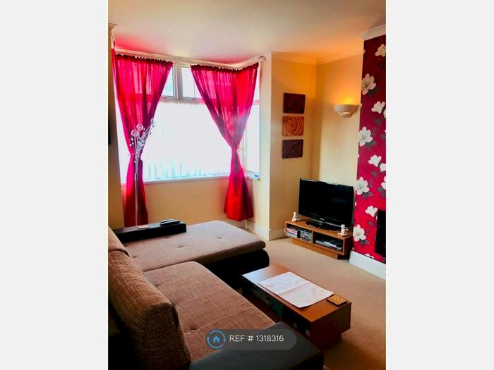 1 Bedroom Flat To Rent In Second Ave, Torquay TQ1