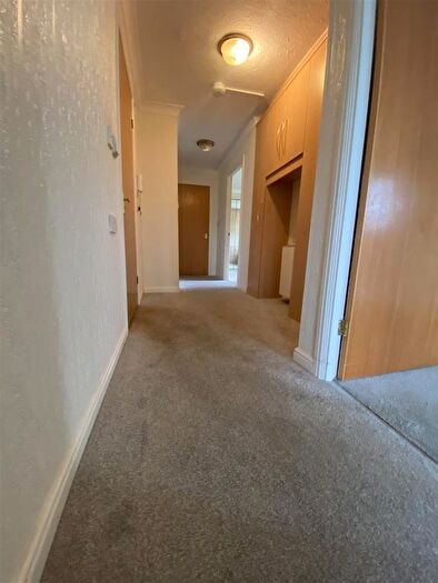 2 Bedroom Flat To Rent In Chase Close, Southport, PR8