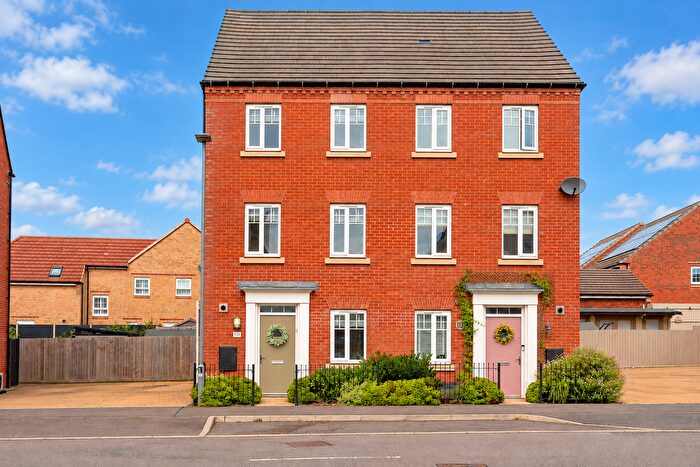 3 Bedroom Semi-Detached House For Sale In Cicero Crescent, Fairfields, Milton Keynes, MK11