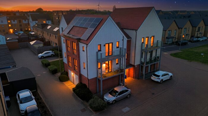 2 Bedroom Flat For Sale In Falcon Avenue, South Ockendon, Essex, RM15