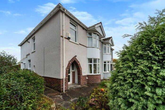 3 Bedroom Property To Rent In Llangyfelach Road, Abertawe, SA5