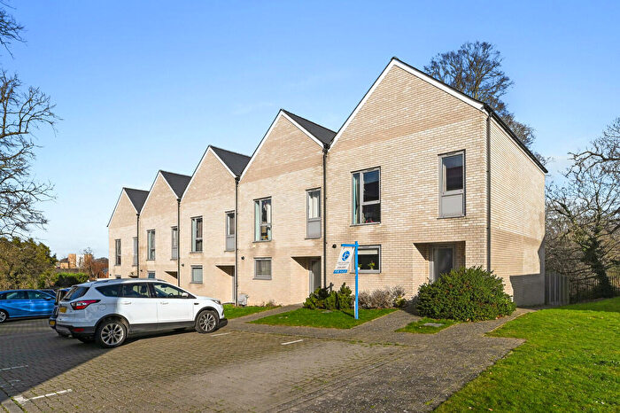 4 Bedroom End Of Terrace House For Sale In Londinium Road, Colchester, CO2