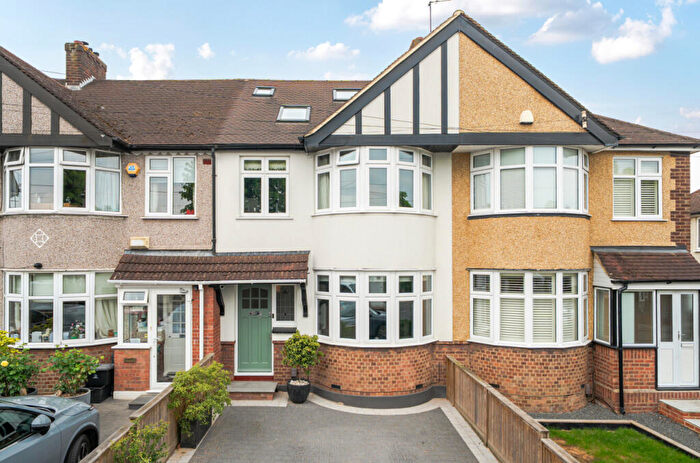4 Bedroom Terraced House For Sale In Oxhawth Crescent, Bromley, BR2