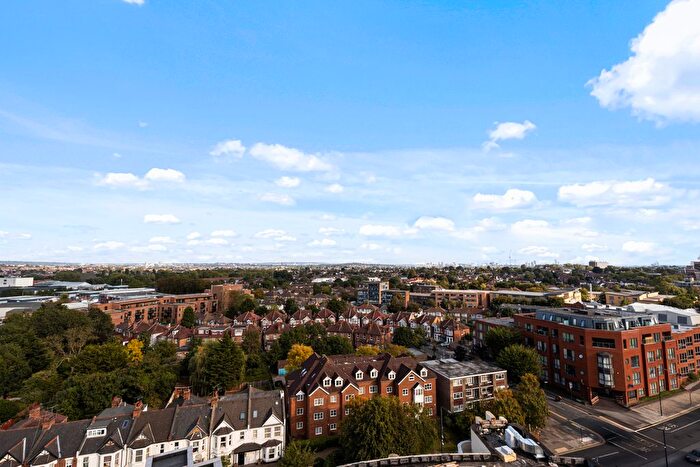 1 Bedroom Flat To Rent In Orla Lodge Penthouse, Harrow, HA1