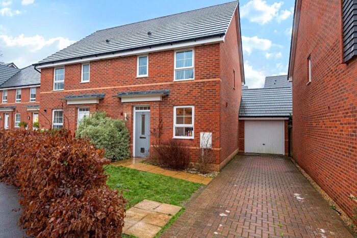 3 Bedroom Semi Detached House For Sale In Doris Bunting Road, Ampfield, Romsey, Hampshire, SO51
