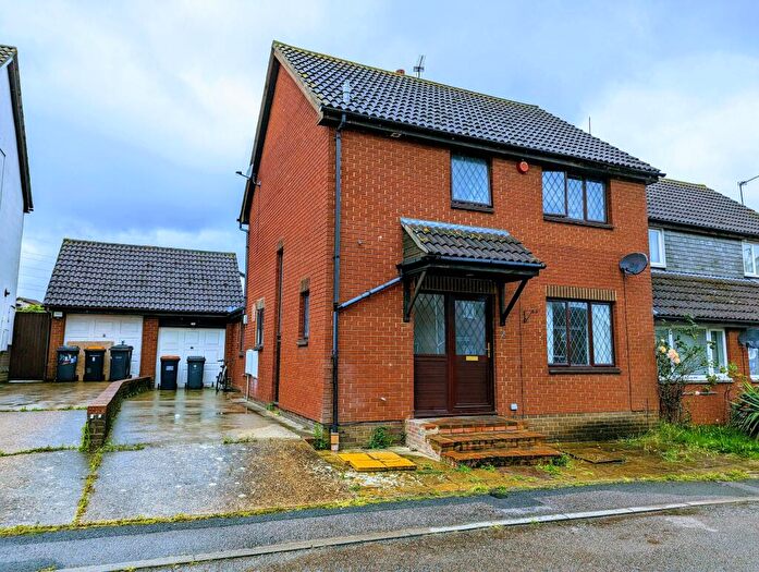 3 Bedroom House To Rent In Cannock Chase, MK41