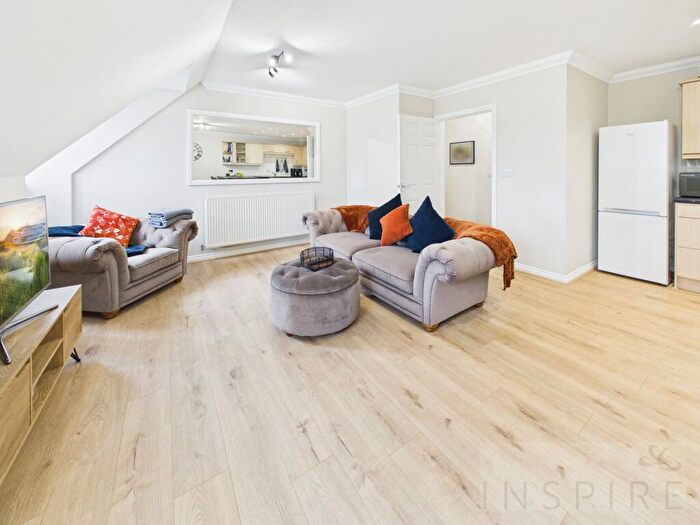 1 Bedroom Flat For Sale In Brookhill Road, Copthorne, RH10
