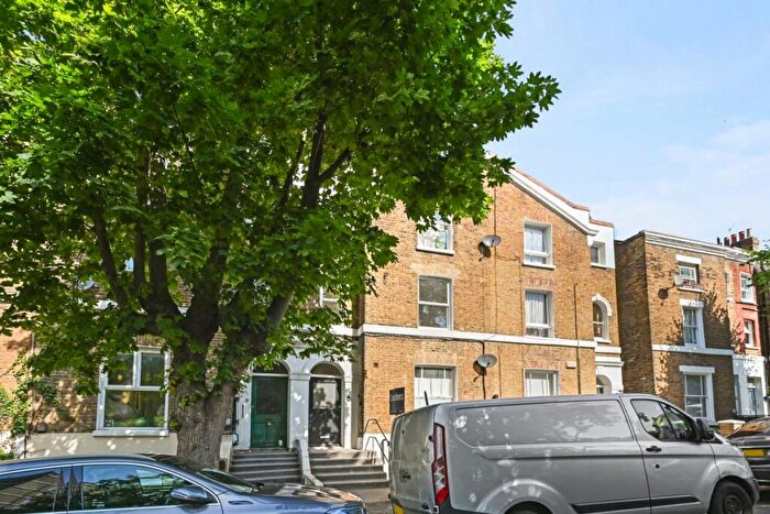 2 Bedroom Flat For Sale In Rye Hill Park, London, SE15