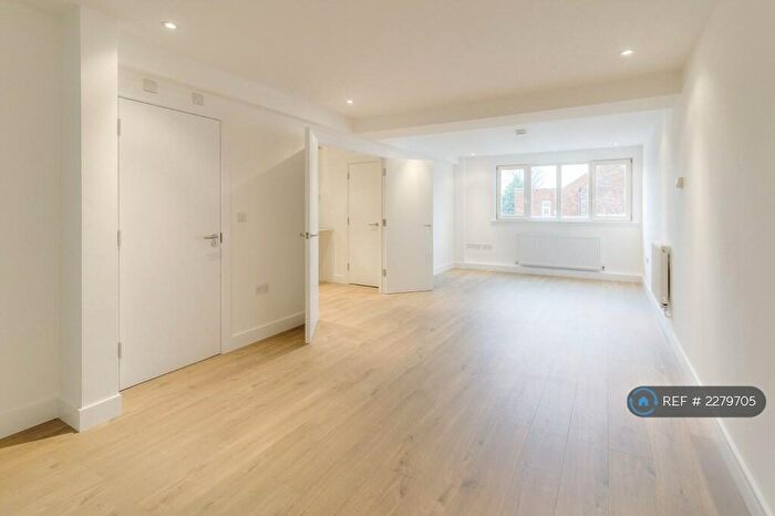 1 Bedroom Flat To Rent In School Lane, Kettering, NN16