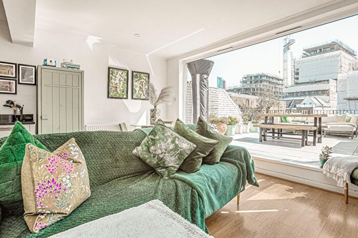 2 Bedroom Maisonette To Rent In Kings Road, Fulham, SW6