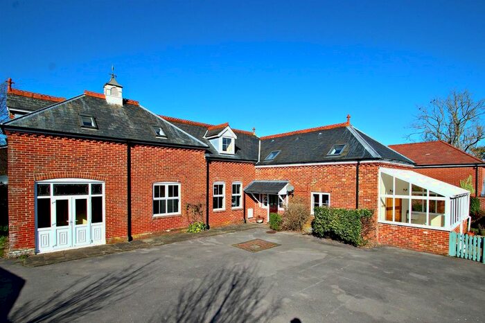 4 Bedroom Detached House To Rent In Oaklands Avenue, Rowland's Castle, PO9