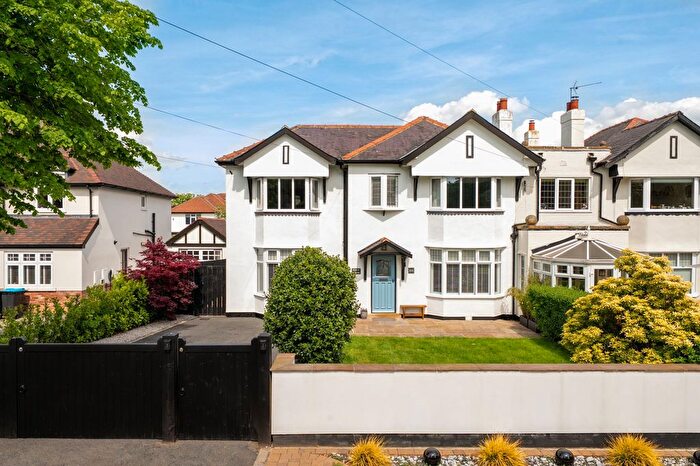 4 Bedroom Semi-Detached House For Sale In St. Ronans Road, Harrogate, HG2