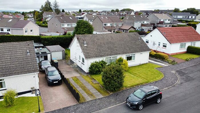 2 Bedroom Semi-Detached Bungalow For Sale In Glen Tarbert Drive, Neilston, G78