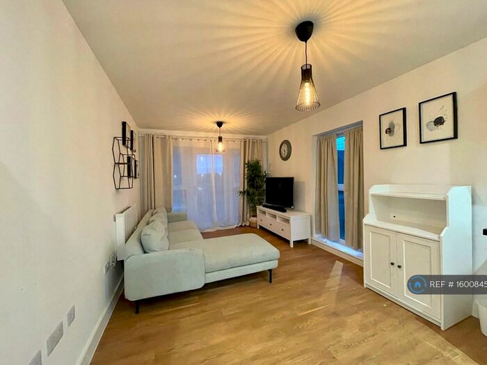 1 Bedroom Flat To Rent In Binary House, Oakgrove, Milton Keynes, MK10