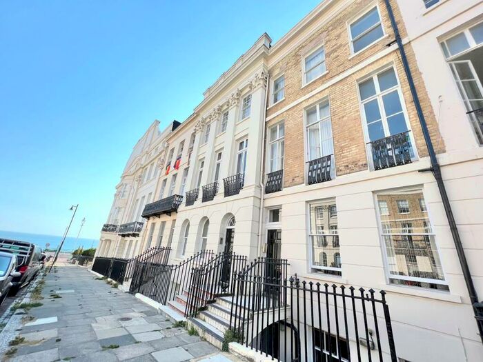 2 Bedroom Apartment To Rent In Portland Place, Brighton, BN2