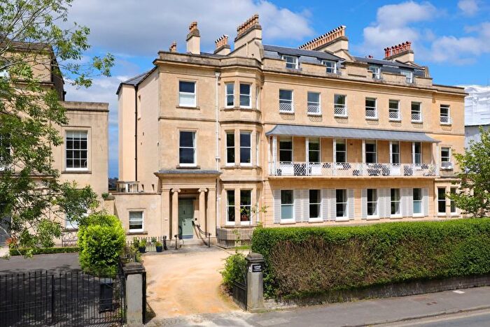 2 Bedroom Flat For Sale In Litfield, Clifton Down, Bristol, BS8