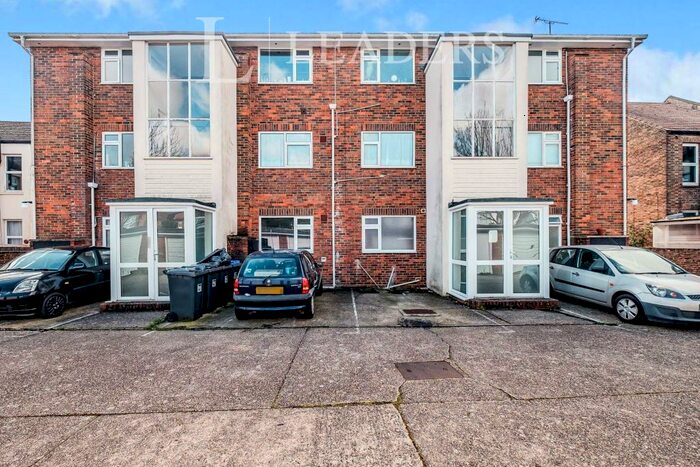 1 Bedroom Flat To Rent In Raymede House, BN11