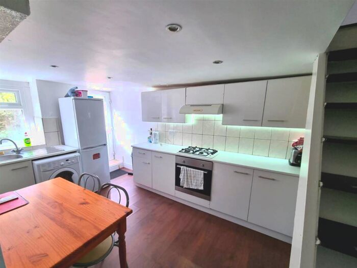 3 Bedroom Private Hall To Rent In Aberdeen Road, Lancaster, LA1