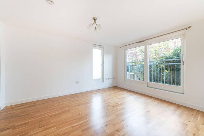 1 Bedroom Flat To Rent In Sudbury Heights Avenue, Sudbury, Greenford, UB6