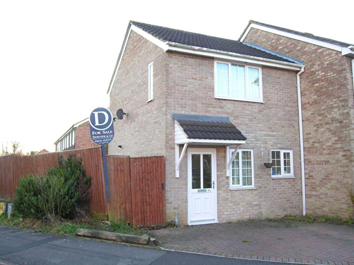 2 Bedroom Semi-Detached House To Rent In Robertsfield, Thatcham, RG19
