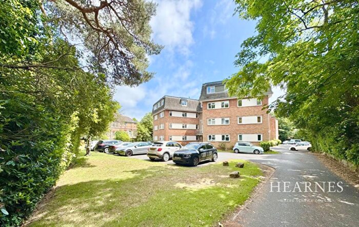 2 Bedroom Apartment For Sale In Christchurch Road, East Cliff, Bournemouth, BH1