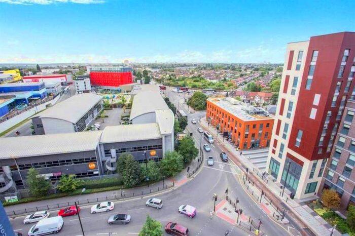 2 Bedroom Flat To Rent In Trentham Court, Acton, W3