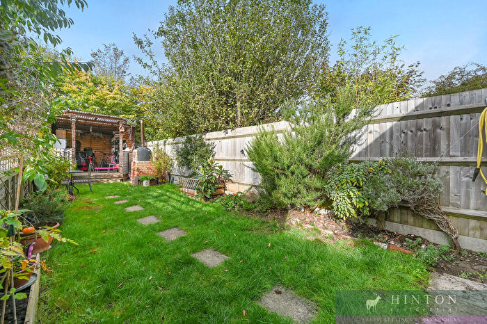 2 Bedroom Flat For Sale In Spencer Road, Harrow, HA3