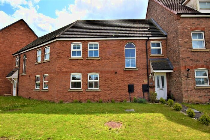 3 Bedroom Town House To Rent In Whimbrel Chase, Scunthorpe, DN16