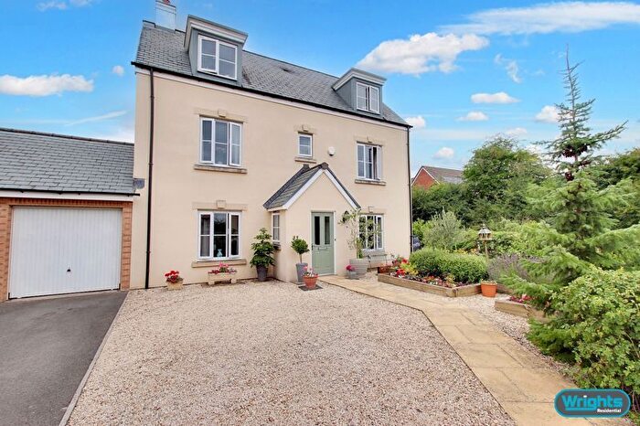 5 Bedroom Detached House For Sale In Toucan Street, Trowbridge, BA14