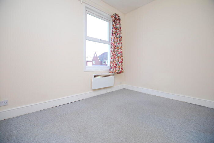 2 Bedroom Apartment To Rent In Boxgrove Court, London Road, Guildford, Surrey, GU1