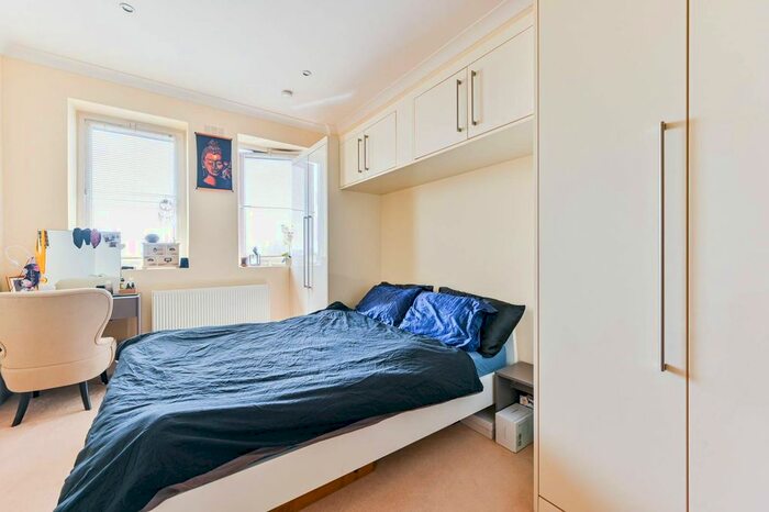 2 Bedroom Flat To Rent In Kingsgate House, Stanmore, HA7