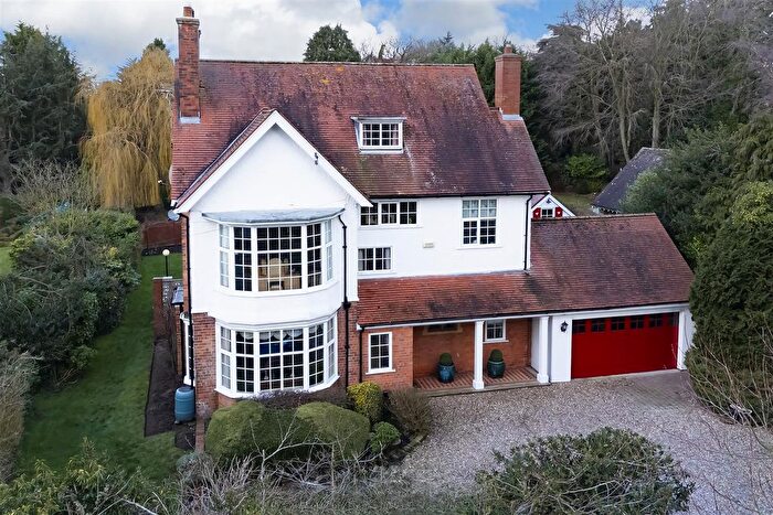 7 Bedroom Detached House For Sale In Elloughton Road, Brough, HU15