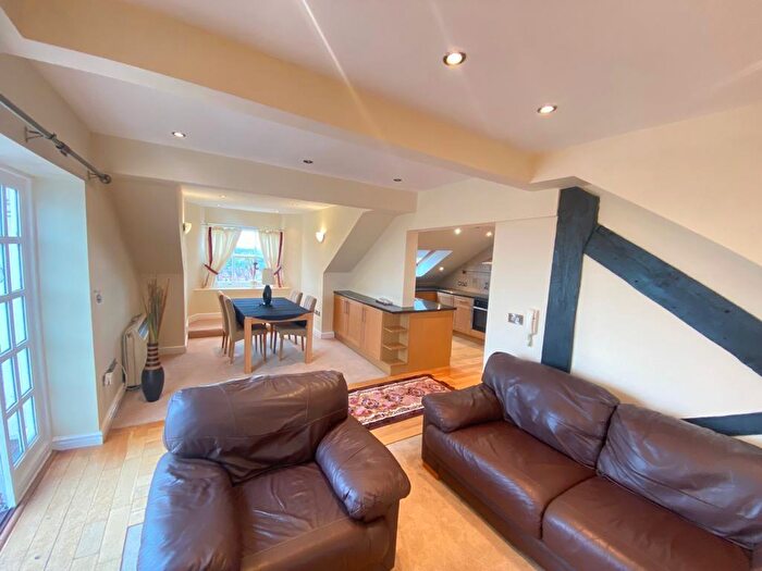 3 Bedroom Penthouse To Rent In The Ropewalk, NG1