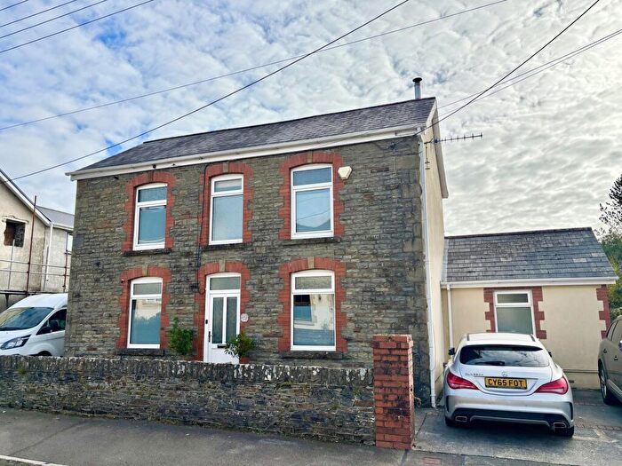 3 Bedroom Detached House For Sale In Tanydarren, Cilmaengwyn, Pontardawe, Swansea, City And County Of Swansea., SA8