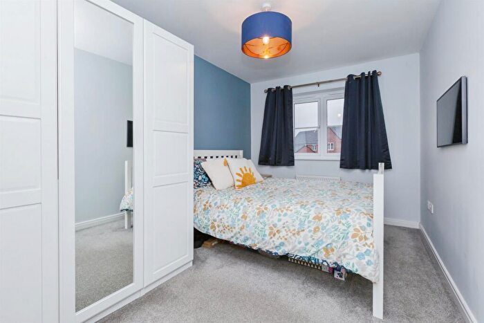 3 Bedroom Town House For Sale In Buxton Crescent, Broughton Astley, Leicester, LE9