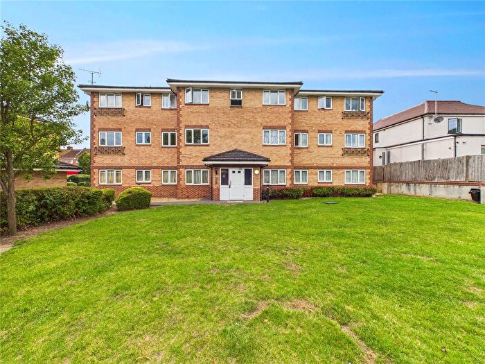 2 Bedroom Flat For Sale In Honeypot Lane, Stanmore, HA7
