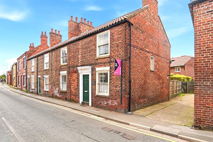3 Bedroom Semi-detached House For Sale In Gowthorpe, Selby, North Yorkshire, YO8