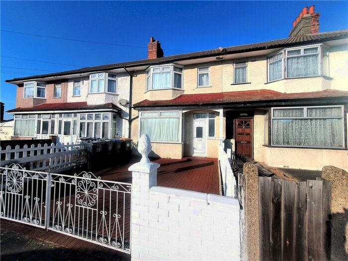 4 Bedroom Terraced House To Rent In Bond Road, Mitcham, CR4