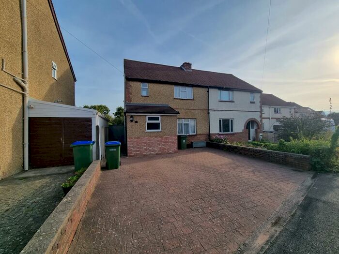 2 Bedroom House To Rent In Belvoir Close, Fareham, PO16