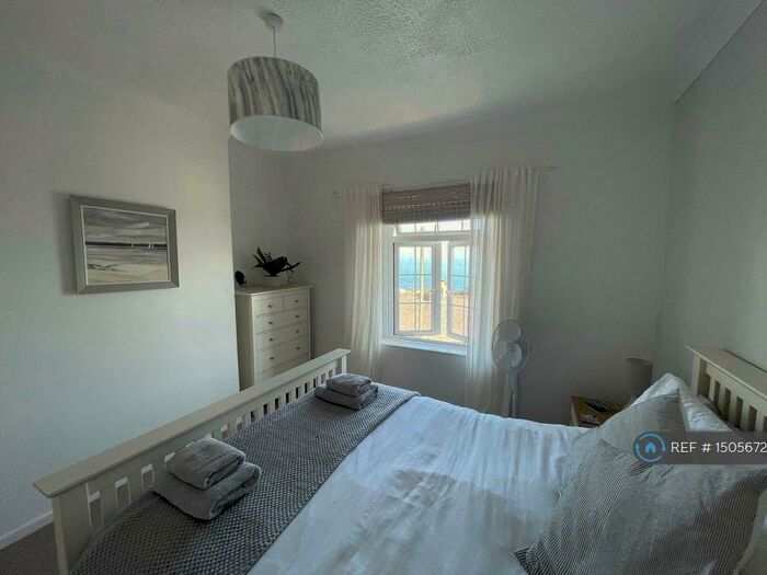 3 Bedroom Semi-Detached House To Rent In St. Catherine Street, Ventnor, PO38