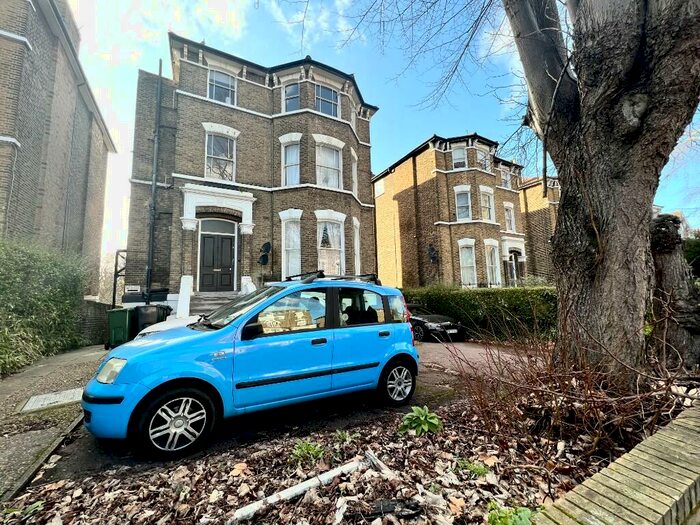 2 Bedroom Flat To Rent In Manor Park, London, SE13
