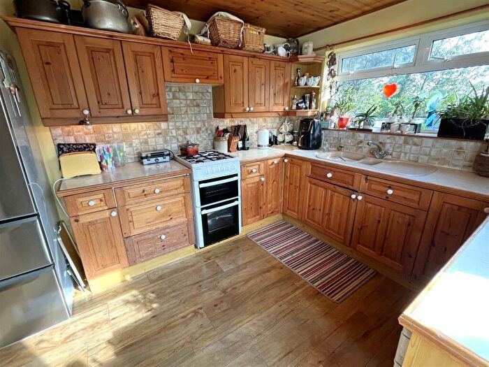 3 Bedroom Bungalow For Sale In Lankelly Lane, Fowey, PL23