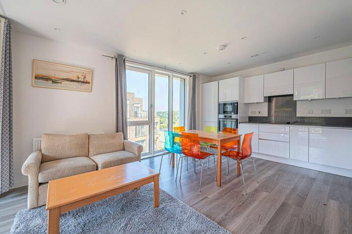 2 Bedroom Flat To Rent In Cornforth Lane, Mill Hill, London, NW7