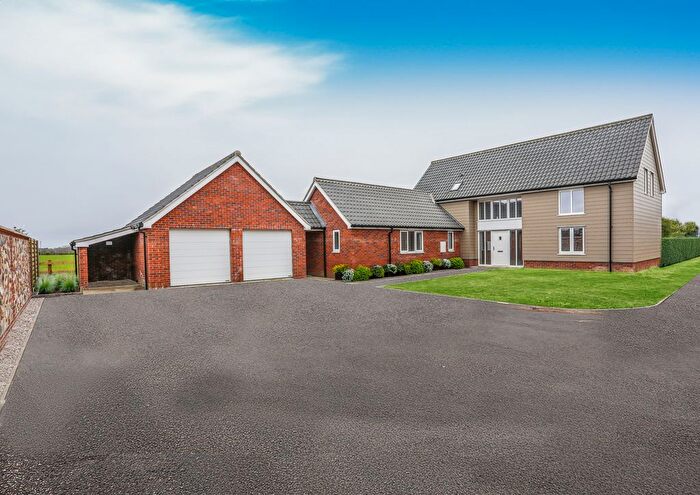 4 Bedroom Detached House For Sale In Hall Road, Diss, IP21